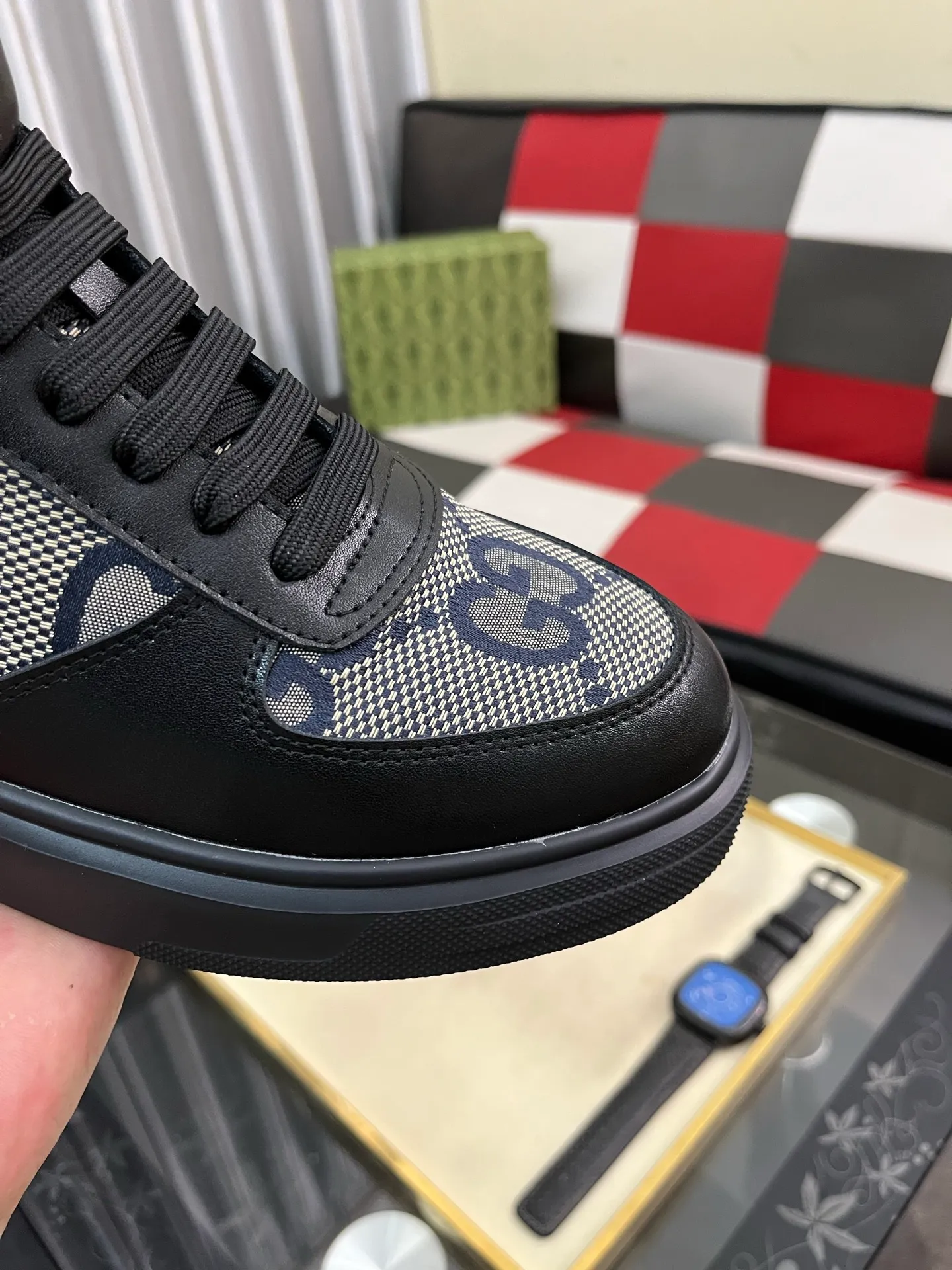 Men's shoes 💰440⌚️⌚️ Gucci •Gucci original quality. ~ Unique modern style sneakers. 🏃A must-have casual shoe for trendy men😍😍 Original brand imported from Italy, imported original leather, sheep lining (refuses to discolor and grind feet) Sole: Original sole provided by the original factory, French lazy style design ⚠️Fit to the feet, original quality attached, super comfortable original sole, size: 38-443️⃣Colors available
